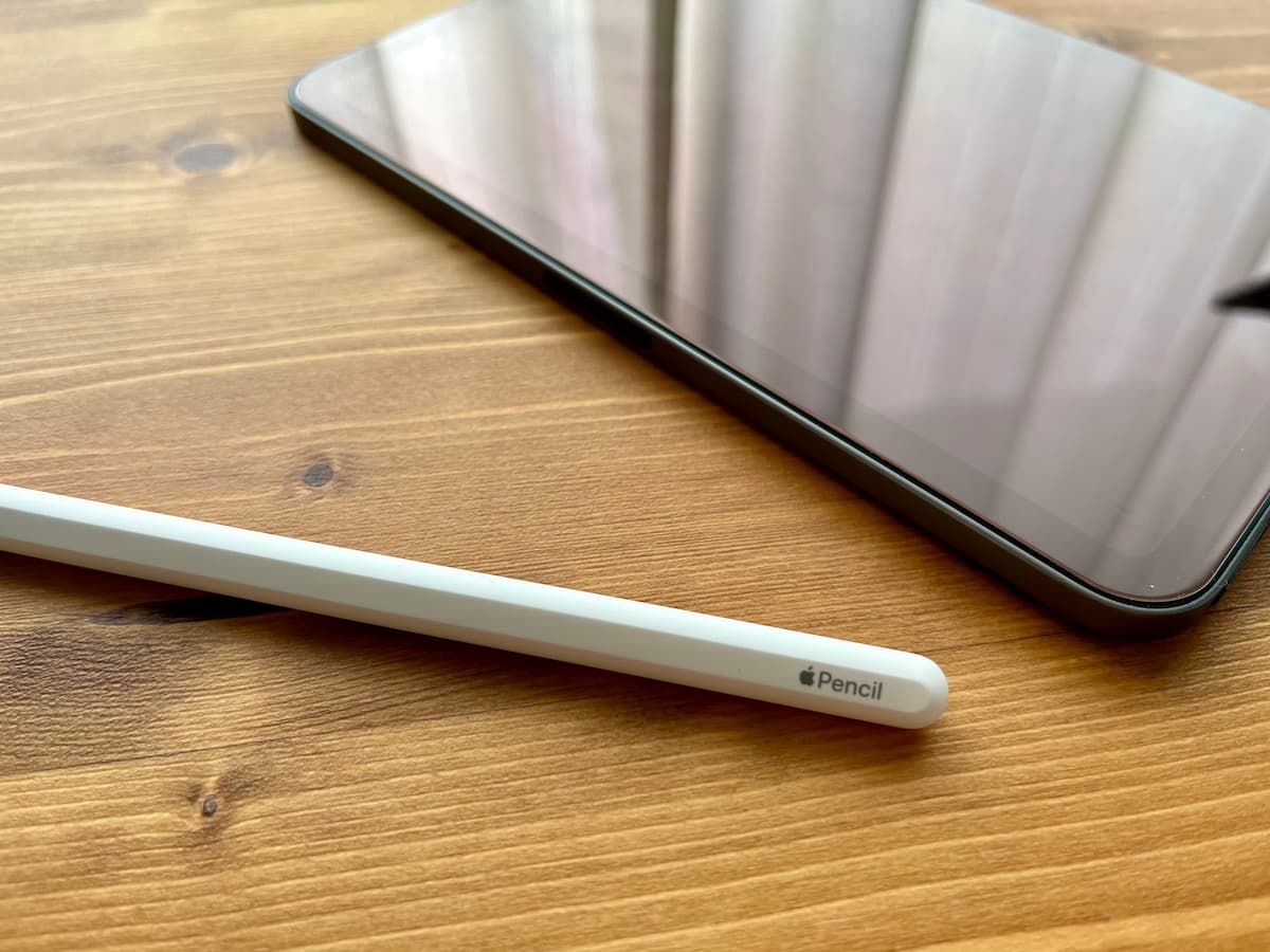 Apple Pencil第二世代の充電方法【マグネットでくっつけるだけで充電可能】
