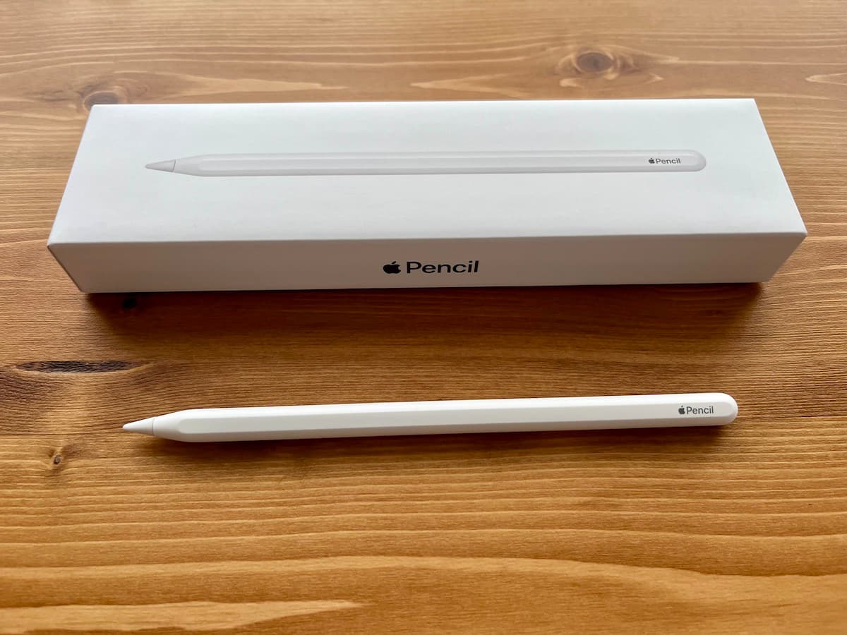 Apple Pencil第二世代のデザイン【角張った形でより持ちやすくなった】