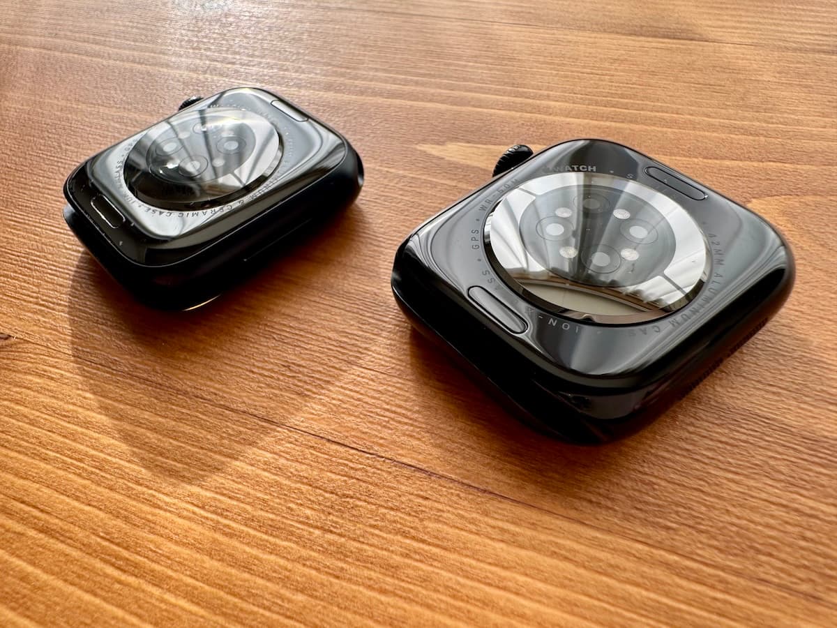 Apple Watch series10とseries8の裏面