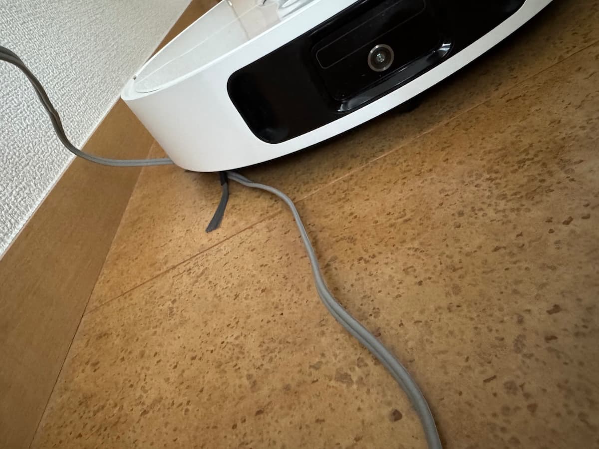 電源ケーブルが絡まったDreame L10s Ultra Gen2