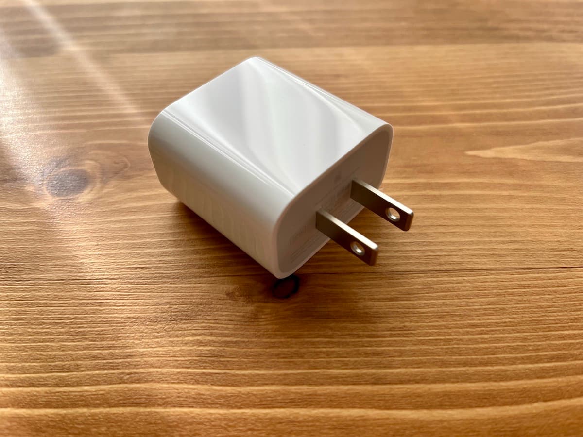 Apple純正のUSB充電器
