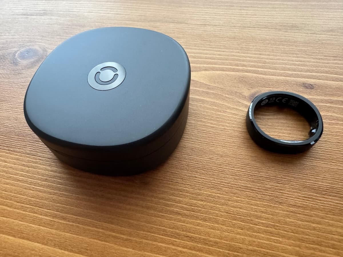RingConn Gen 3の充電ケースと本体